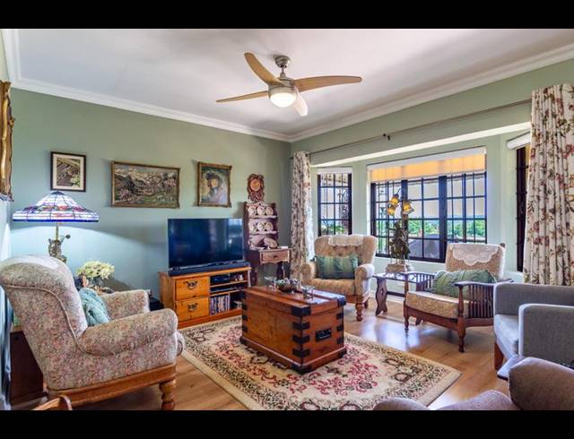 2 BEDROOM TOWNHOUSE FOR SALE IN EAGLE RIDGE ESTATE